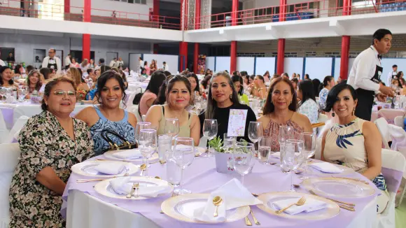 Gran celebración del día de las madres en el Salesiano Carlos Gómez