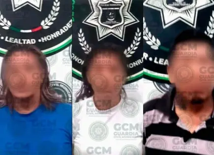 Atacan a policías y rompen vidrios de patrullas