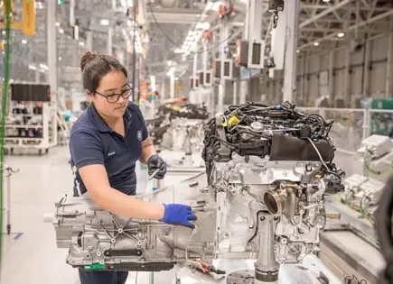 Sector de autopartes retrocedió 10.5%