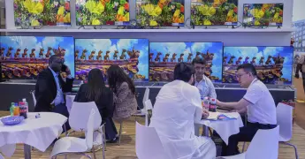 Empresas chinas reaccionan con cautela al acuerdo arancelario con EE.UU.