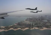 Trump recibe escoltas aéreas ceremoniales de F-15 durante su visita a Qatar y Arabia Saudí