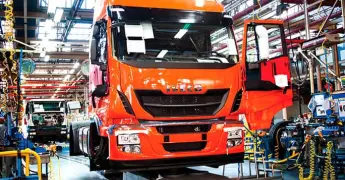 Cae producción de camiones pesados