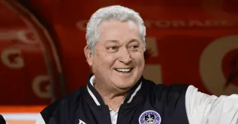 Víctor Manuel Vucetich renuncia al Mazatlán FC tras un año al mando