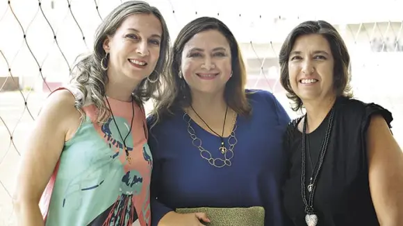 CONMEMORAN EL DÍA DE MATER