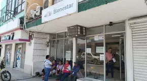 Piden a adultos sacar dinero sólo en bancos del Bienestar