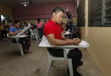 Pacquiao regresa al boxeo para pelear por corona welter