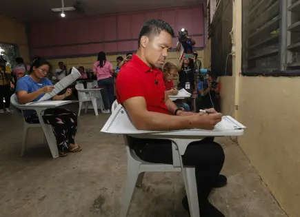 Pacquiao regresa al boxeo para pelear por corona welter