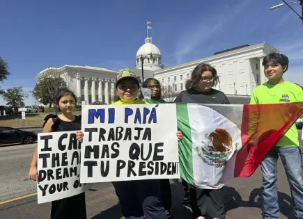 Ley de Alabama penaliza transporte de inmigrantes irregulares