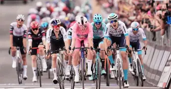 Pedersen consigue su tercera victoria