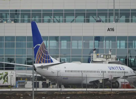 Controladores aéreos en Denver recurrieron a sistemas de respaldo