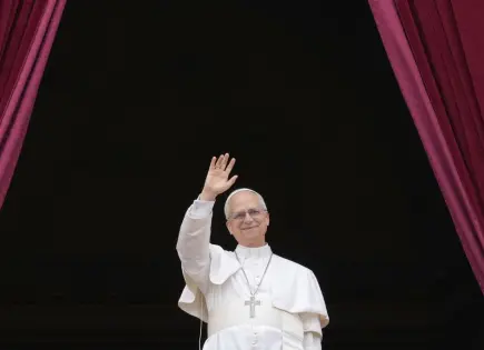 Papa León XIV recibe invitación de Sheinbaum para visitar México