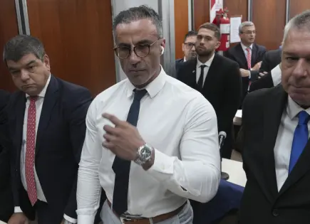 Ex médico de Maradona se dedica al fisiculturismo mientras lo juzgan por su muerte Ex médico de Maradona se dedica al fisiculturismo mientras lo juzgan por su muerte