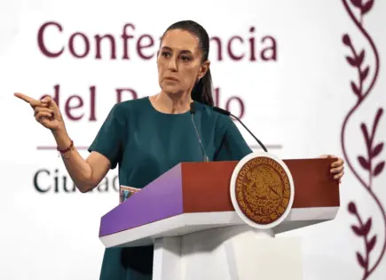Sheinbaum llama a mexicanos en EE.UU. a rechazar impuesto del 5% a remesas
