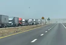 Reportan largas filas de vehículos en tramo Matehuala-SLP