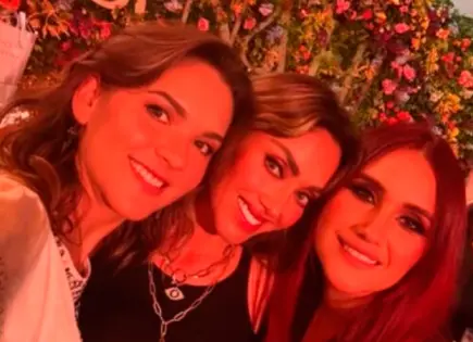 Anahí celebra su cumpleaños con excompañeras de Rebelde