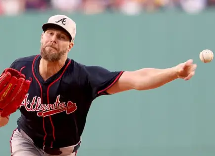 Chris Sale poncha a 8 Medias Rojas