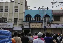 Tragedia por incendio en edificio cerca de Charminar en Hyderabad, India