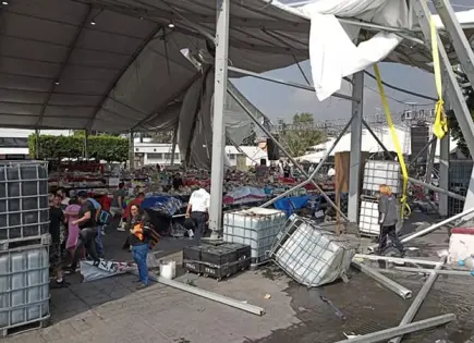 Deja 10 heridos la caída de domo 