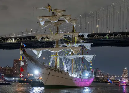 Accidente: Buque Escuela Cuauhtémoc choca con puente de Brooklyn