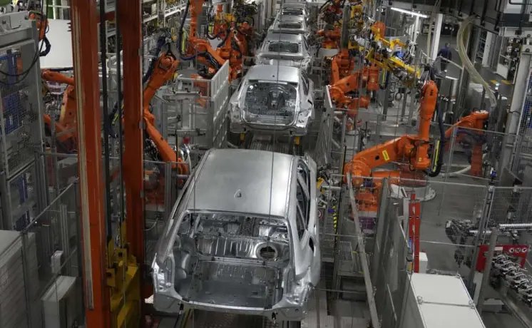 Logra México descuentos arancelarios de EU en vehículos y autopartes