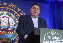 Illinois considera eliminar programa de salud para inmigrantes