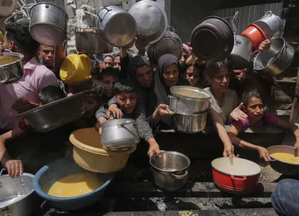 Israel permite la entrada de ayuda a Gaza