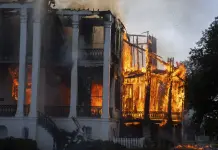 Incendio en Plantación Nottoway: Celebración y Dolor