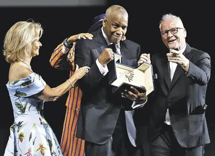 DENZEL WASHINGTON RECOGE PALMA DE ORO DE HONOR EN CANNES