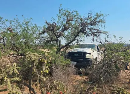 Muere hombre arrollado por su camioneta