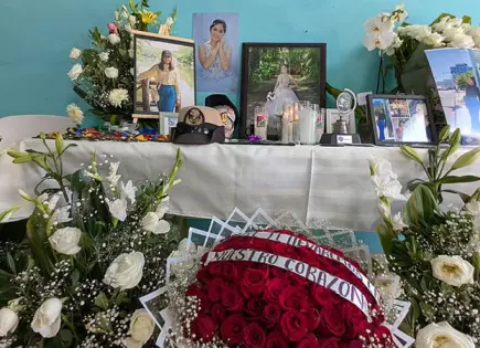Rinden sentido homenaje a la cadete y marino