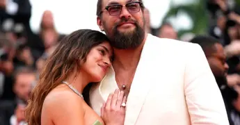 Adria Arjona dedica emotivo mensaje de cumpleaños a Jason Momoa