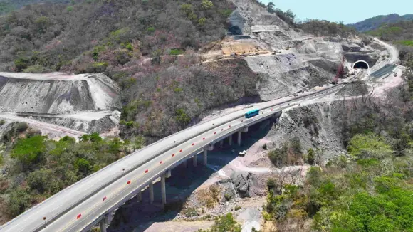 Cemex impulsa la nueva ruta del Pacífico con infraestructura vial sostenible
