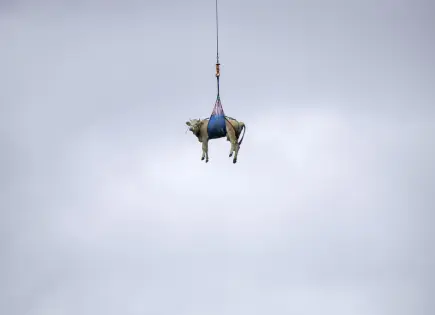 Evacuación de emergencia en aldea alpina de Suiza