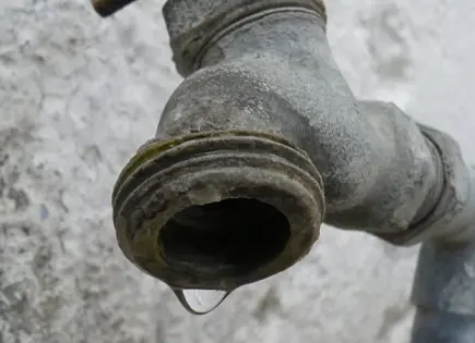 Reclaman a Galindo por suministro irregular en zona norte