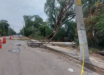 Causan serios daños fuertes ventarrones de la madrugada