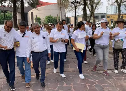 Docentes afines a dirección del ITSLP marchan en defensa de la institución