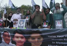 Atentado en Pakistán: Sube a 8 muertos en ataque a autobús escolar