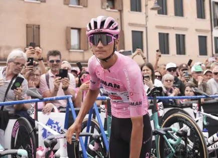 Isaac Del Toro se destaca en el Giro de Italia