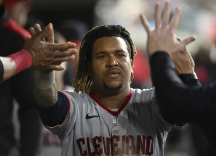Victoria de Guardianes en emocionante juego de béisbol