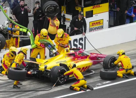 Palou hace historia como primer piloto español en ganar las 500 Millas de Indianápolis Palou hace historia como primer piloto español en ganar las 500 Millas de Indianápolis