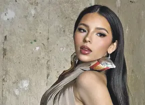Ángela Aguilar lanza indirecta con canción de Valentín Elizalde