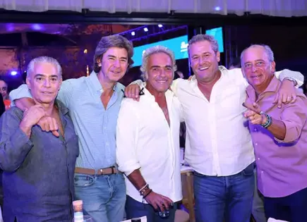 ¡ESPLÉNDIDA CELEBRACIÓN!