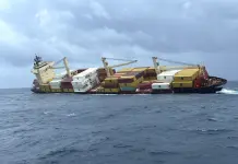 Alerta Máxima en Kerala por Naufragio de Buque con Carga Peligrosa