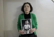 Mujer demanda a una agencia por la adopción de su hijo desaparecido Mujer demanda a una agencia por la adopción de su hijo desaparecido