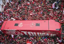 Caos en el Nemesio Díez previo a la final: Toluca y América llegaron entre empujones y gritos