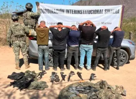 Golpe al crimen en Sinaloa; detienen a ocho y rescatan a dos víctimas