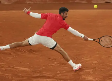 Novak Djokovic y otros destacados en Roland Garros