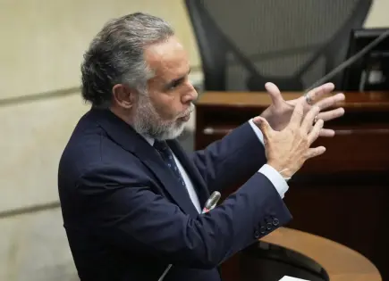 Controversia en Colombia por consulta popular y reforma laboral