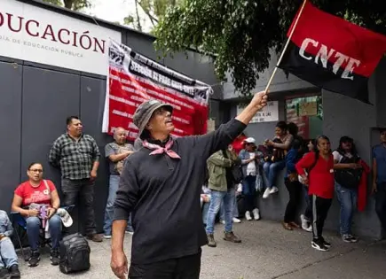 Los docentes de CNTE niegan tener vínculos con partidos