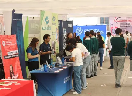 Realizan Feria de las Universidades